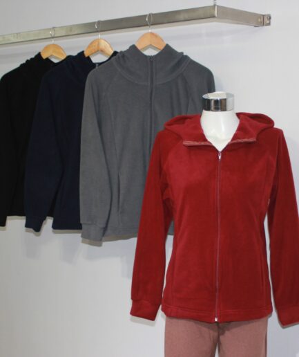 Campera micropolar con capucha